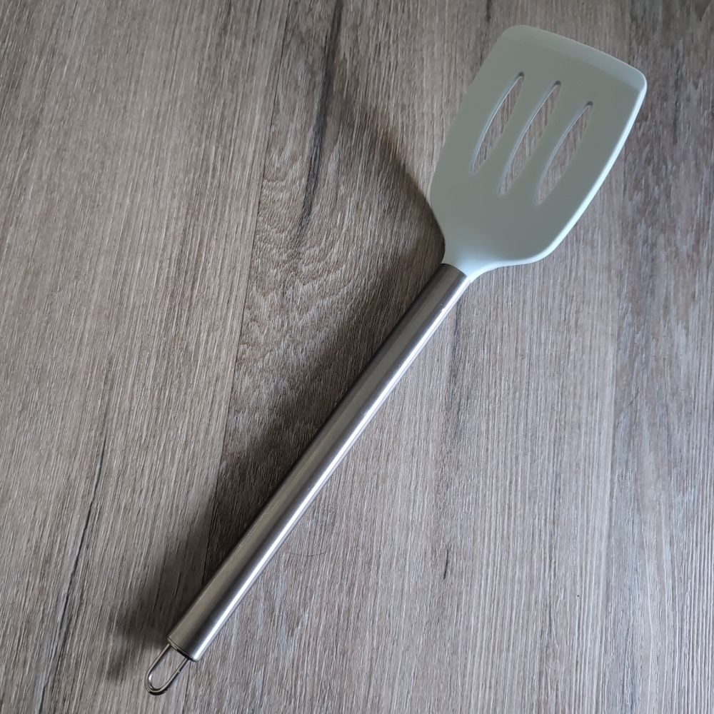 |3/$30| 5-Piece Kitchen Set - Picture 3 of 6